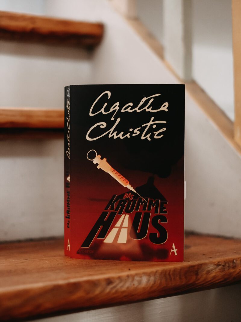 Rezension Agatha Christie Das krumme Haus LIVE BREATH