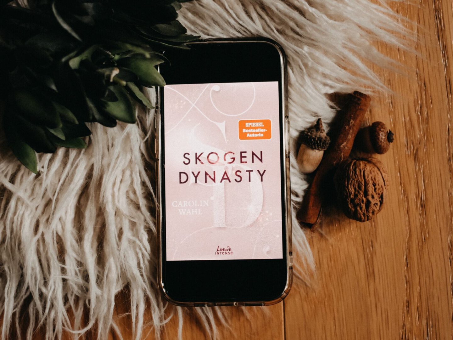 Rezension Carolin Wahl – Skogen Dynasty